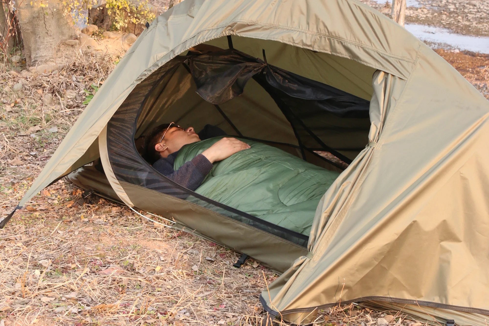 Outdoor Camping Single Tactical Tent Rainproof Boat Tent Folding Bed Sunshade Tourism Outdoor Camping Hiking Mountaineering